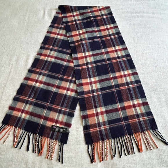 •100% Cashmere Plaid Fringed Scarf 70”x12” NWOT Made In Scotland - Picture 7 of 10